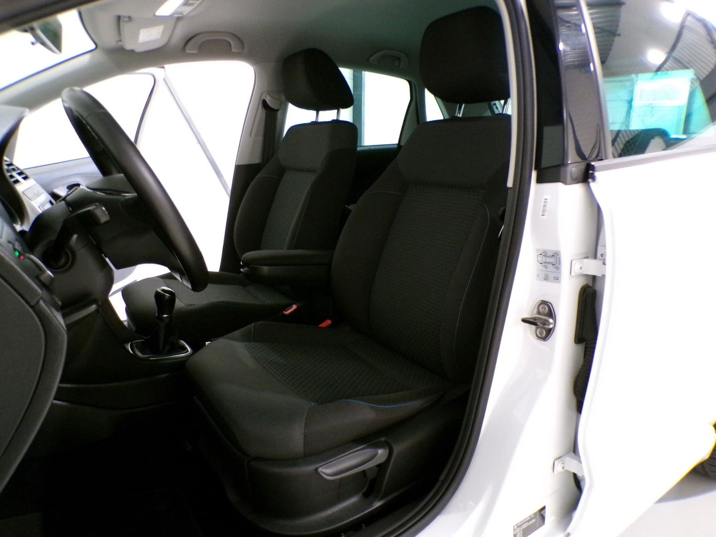 Volkswagen Polo 1.0 TSI 95PK BlueMotion Edition "Origineel NL!" Apple-carplay Stuurbediening Parkeersensoren Bluetooth Cruise