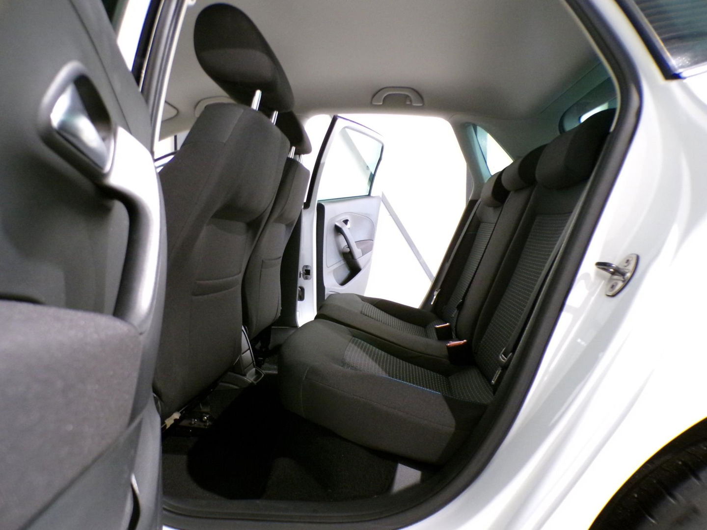 Volkswagen Polo 1.0 TSI 95PK BlueMotion Edition "Origineel NL!" Apple-carplay Stuurbediening Parkeersensoren Bluetooth Cruise