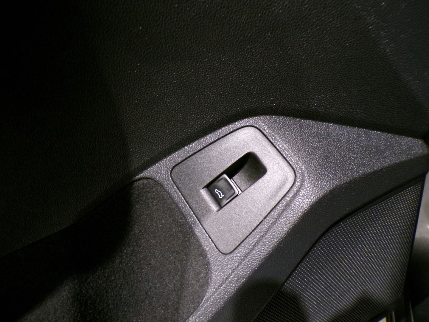 Volkswagen Tiguan 1.4 TSI ACT DSG Highline "Automaat" Panoramadak Apple-Carplay Xenon-LED Leer Virtual 360Camera Elektrische-klep