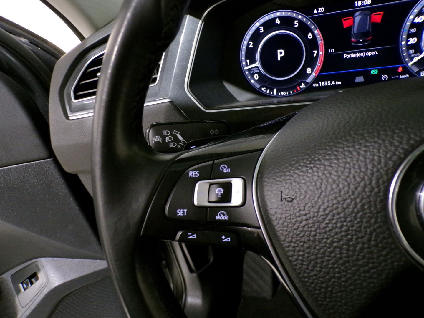 Volkswagen Tiguan 1.4 TSI ACT DSG Highline "Automaat" Panoramadak Apple-Carplay Xenon-LED Leer Virtual 360Camera Elektrische-klep