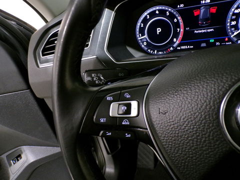 Volkswagen Tiguan 1.4 TSI ACT DSG Highline "Automaat" Panoramadak Apple-Carplay Xenon-LED Leer Virtual 360Camera Elektrische-klep