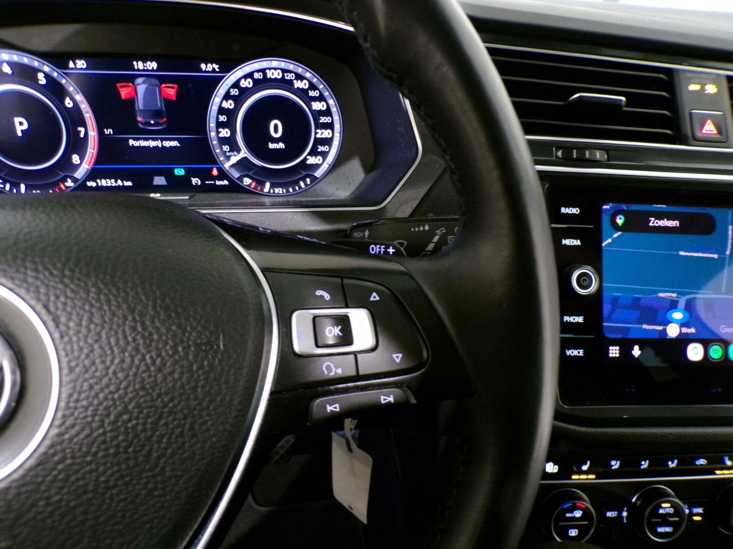 Volkswagen Tiguan 1.4 TSI ACT DSG Highline "Automaat" Panoramadak Apple-Carplay Xenon-LED Leer Virtual 360Camera Elektrische-klep