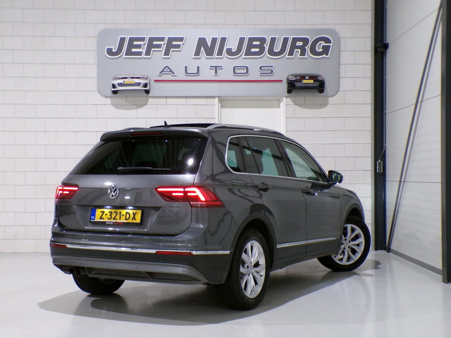 Volkswagen Tiguan 1.4 TSI ACT DSG Highline "Automaat" Panoramadak Apple-Carplay Xenon-LED Leer Virtual 360Camera Elektrische-klep
