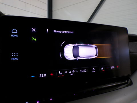 Škoda Octavia Combi 1.0 e-TSI Business Edition Plus "Origineel NL!" Automaat Full-LED Apple-carplay Stoelverwarming Virtual Keyles