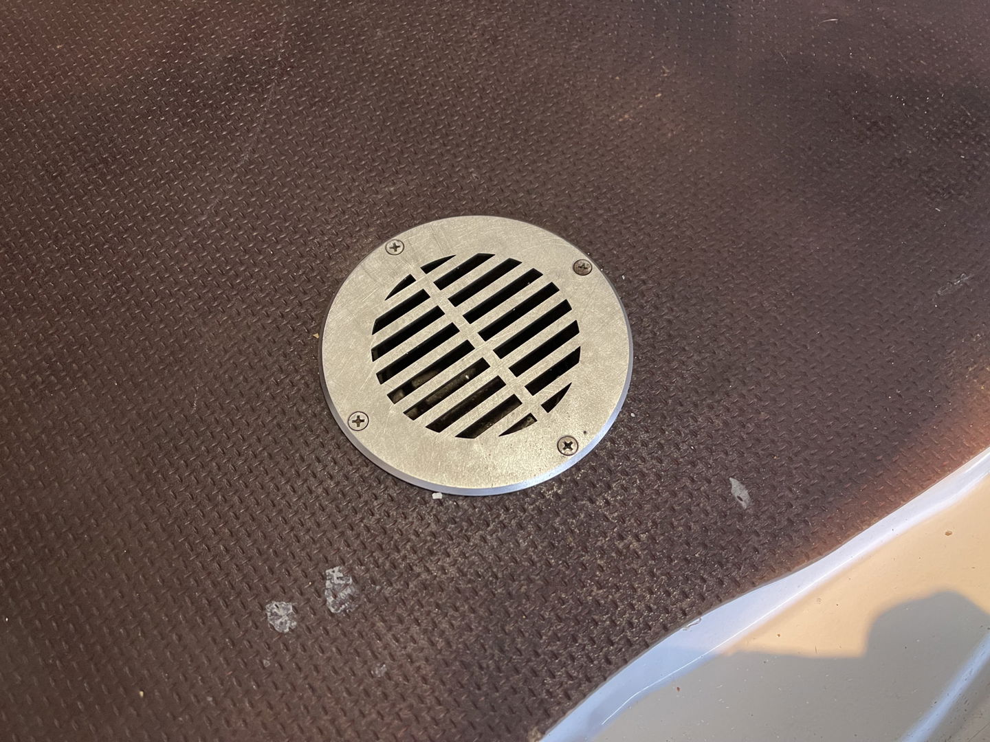 Peugeot Partner 1.5 BlueHDI Premium / vaste prijs rijklaar € 12.950 ex btw / euro 6 / bpm vrij / lease vanaf € 218 / airco / cruise / imperial / laadruimte ventilatie !