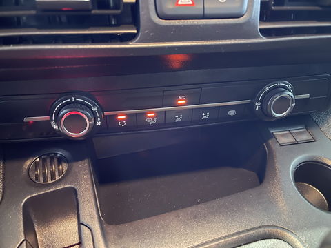 Peugeot Partner 1.5 BlueHDI Premium / vaste prijs rijklaar € 12.950 ex btw / euro 6 / bpm vrij / lease vanaf € 218 / airco / cruise / imperial / laadruimte ventilatie !