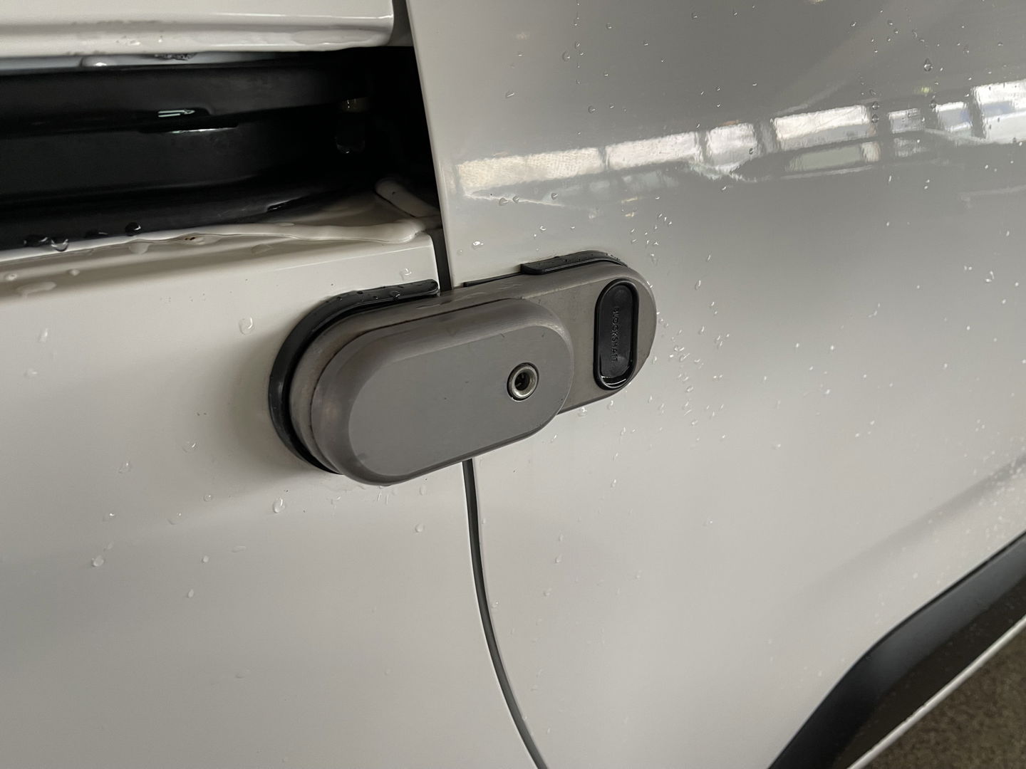 Peugeot Partner 1.5 BlueHDI Premium / vaste prijs rijklaar € 12.950 ex btw / euro 6 / bpm vrij / lease vanaf € 218 / airco / cruise / imperial / laadruimte ventilatie !