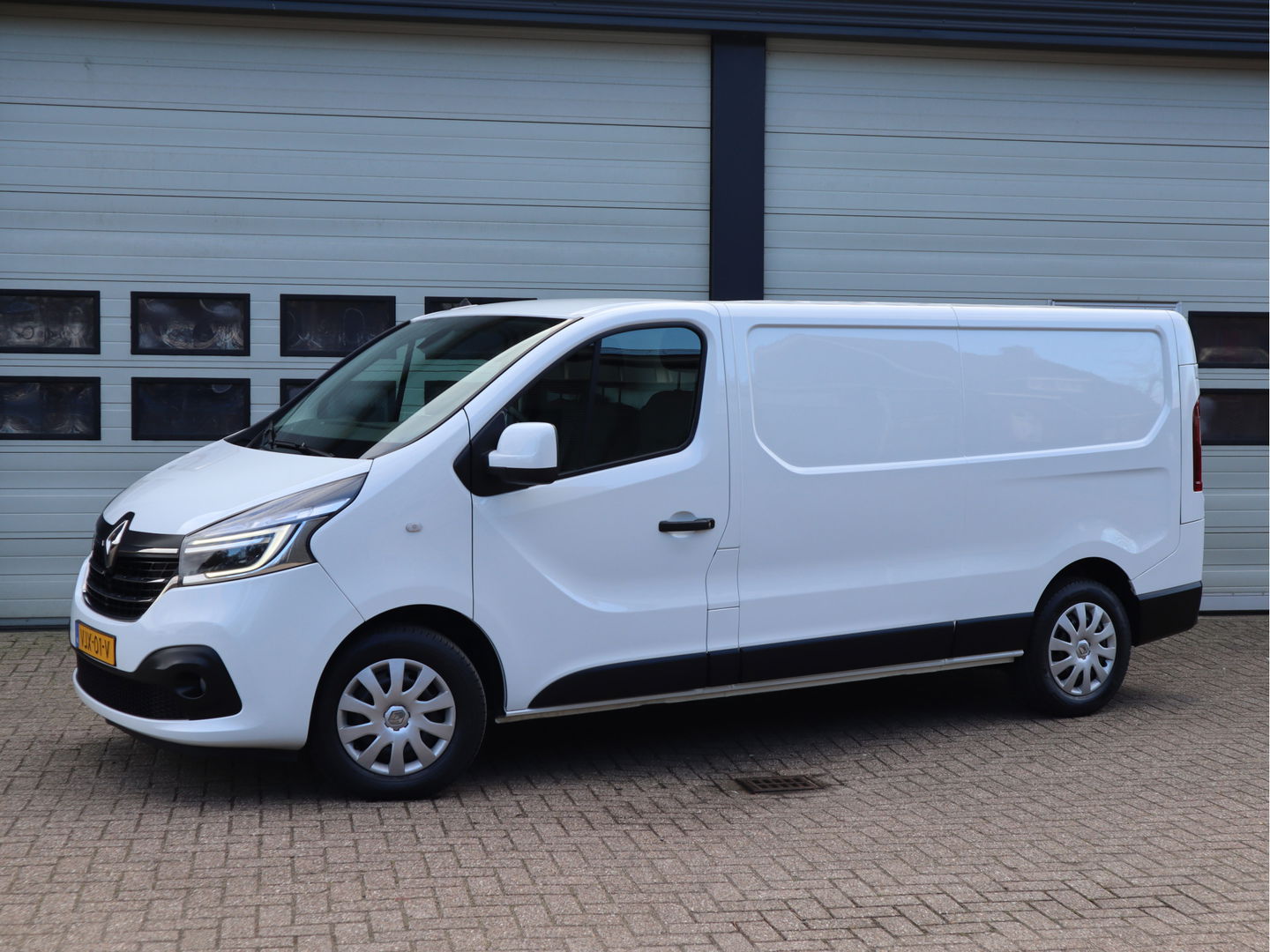 Renault Trafic 2.0 dCi 120pk Euro 6 L2 Lang - LED - Navi - Trekhaak