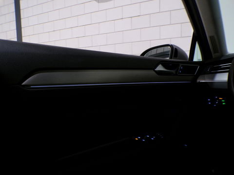 Volkswagen Passat Variant 1.8 TSI DSG Highline 180PK "Automaat" Apple-Carplay Full-LED Adaptive-cruise Keyless Stoelverwarming