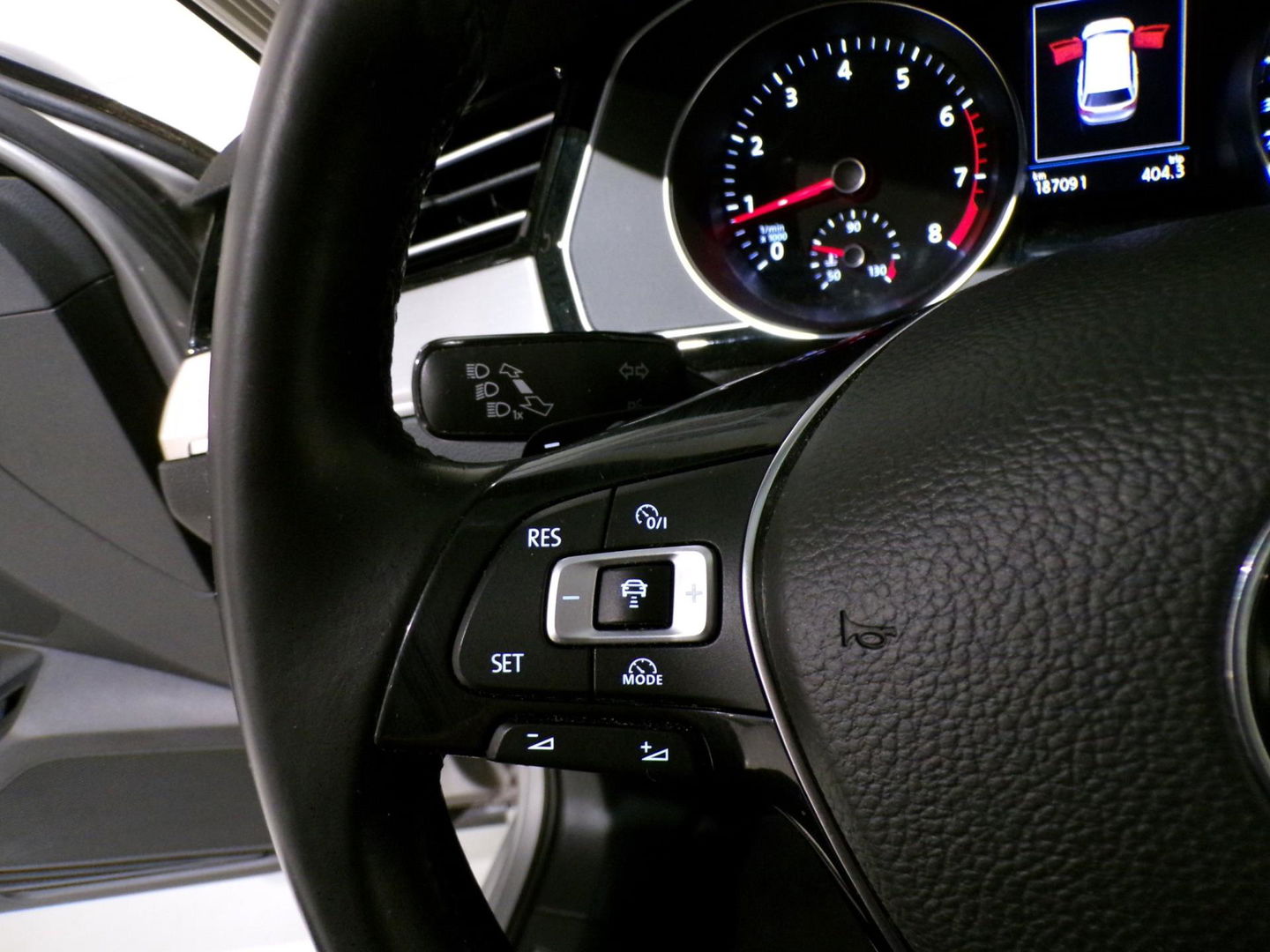 Volkswagen Passat Variant 1.8 TSI DSG Highline 180PK "Automaat" Apple-Carplay Full-LED Adaptive-cruise Keyless Stoelverwarming