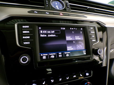 Volkswagen Passat Variant 1.8 TSI DSG Highline 180PK "Automaat" Apple-Carplay Full-LED Adaptive-cruise Keyless Stoelverwarming