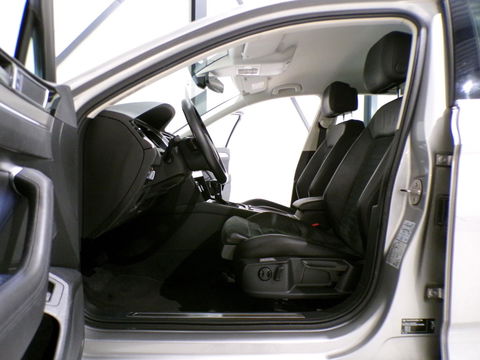 Volkswagen Passat Variant 1.8 TSI DSG Highline 180PK "Automaat" Apple-Carplay Full-LED Adaptive-cruise Keyless Stoelverwarming