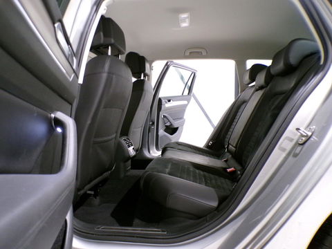 Volkswagen Passat Variant 1.8 TSI DSG Highline 180PK "Automaat" Apple-Carplay Full-LED Adaptive-cruise Keyless Stoelverwarming