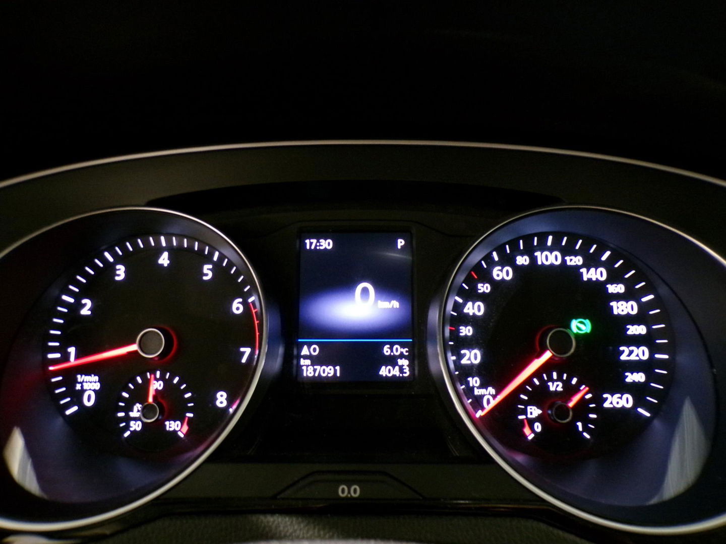 Volkswagen Passat Variant 1.8 TSI DSG Highline 180PK "Automaat" Apple-Carplay Full-LED Adaptive-cruise Keyless Stoelverwarming