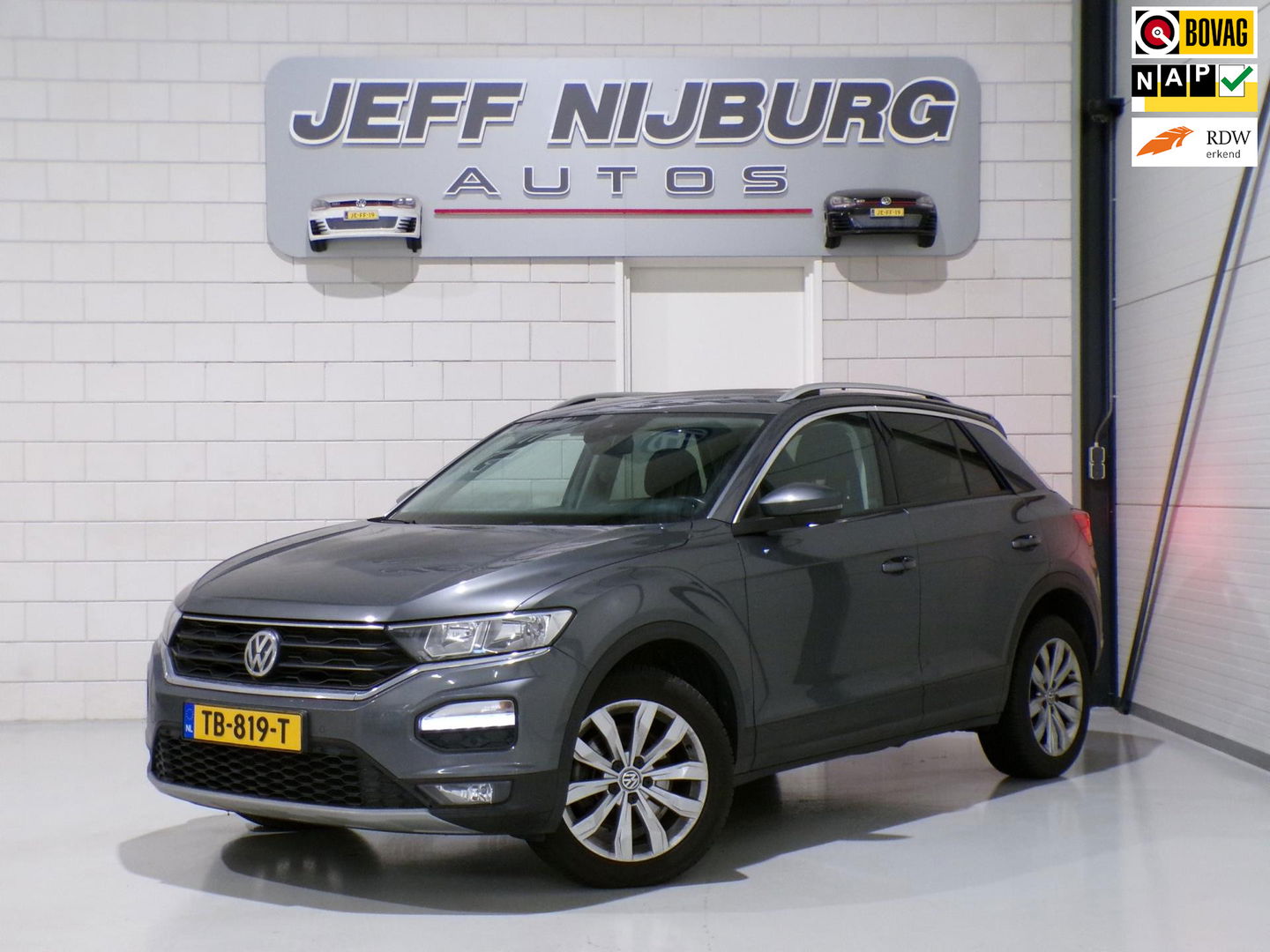 Volkswagen T-Roc 1.0 TSI Style "Origineel NL!" Virtual Apple-Carplay Adaptive-Cruise Parkeersensoren Navigatie Lane-assist