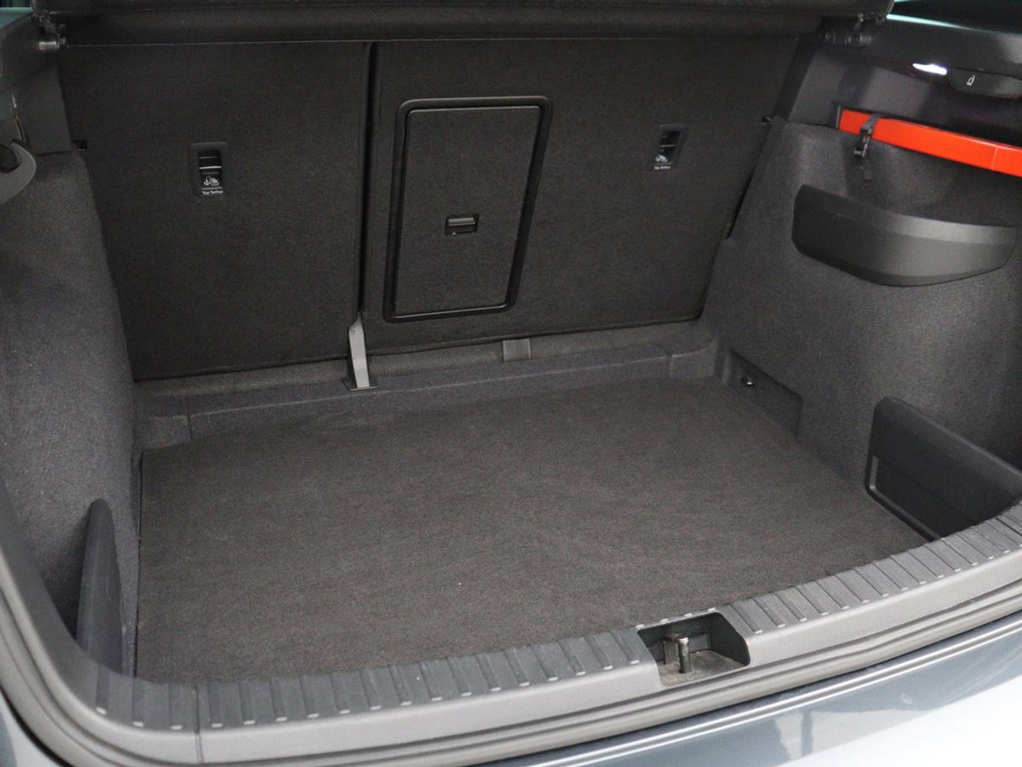 Škoda Karoq 1.5 TSI Sportline | Trekhaak | Stoelverwarming | Virtual Cockpit | Stuurverwarming | Carplay | Sportstoelen | Camera | Navigatie | Cruise control | Parkeerhulp