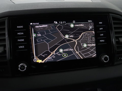 Škoda Karoq 1.5 TSI Sportline | Trekhaak | Stoelverwarming | Virtual Cockpit | Stuurverwarming | Carplay | Sportstoelen | Camera | Navigatie | Cruise control | Parkeerhulp