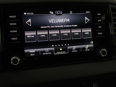 Škoda Karoq 1.5 TSI Sportline | Trekhaak | Stoelverwarming | Virtual Cockpit | Stuurverwarming | Carplay | Sportstoelen | Camera | Navigatie | Cruise control | Parkeerhulp
