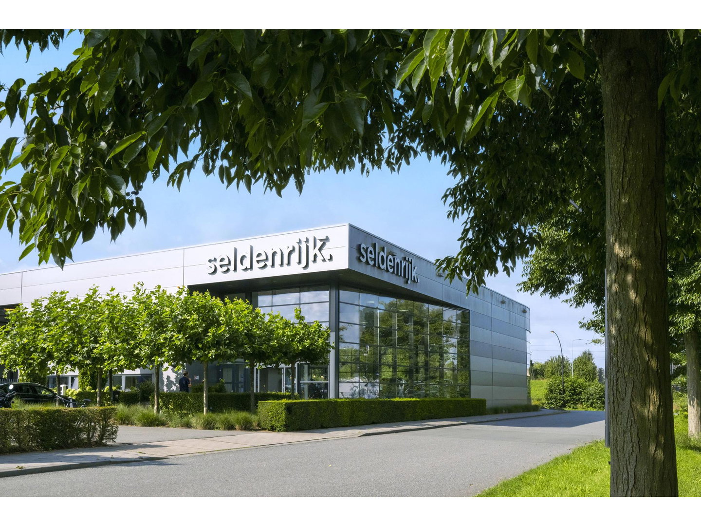 Škoda Karoq 1.5 TSI Sportline | Trekhaak | Stoelverwarming | Virtual Cockpit | Stuurverwarming | Carplay | Sportstoelen | Camera | Navigatie | Cruise control | Parkeerhulp