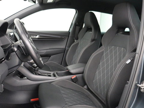 Škoda Karoq 1.5 TSI Sportline | Trekhaak | Stoelverwarming | Virtual Cockpit | Stuurverwarming | Carplay | Sportstoelen | Camera | Navigatie | Cruise control | Parkeerhulp