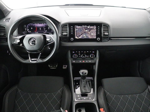 Škoda Karoq 1.5 TSI Sportline | Trekhaak | Stoelverwarming | Virtual Cockpit | Stuurverwarming | Carplay | Sportstoelen | Camera | Navigatie | Cruise control | Parkeerhulp