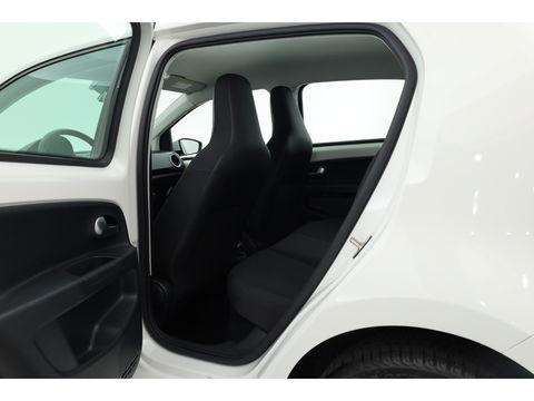 Volkswagen up! 1.0 BMT move up! | Airco | Bluetooth | Radio | Licht\Regen Sensor | DAB | All season
