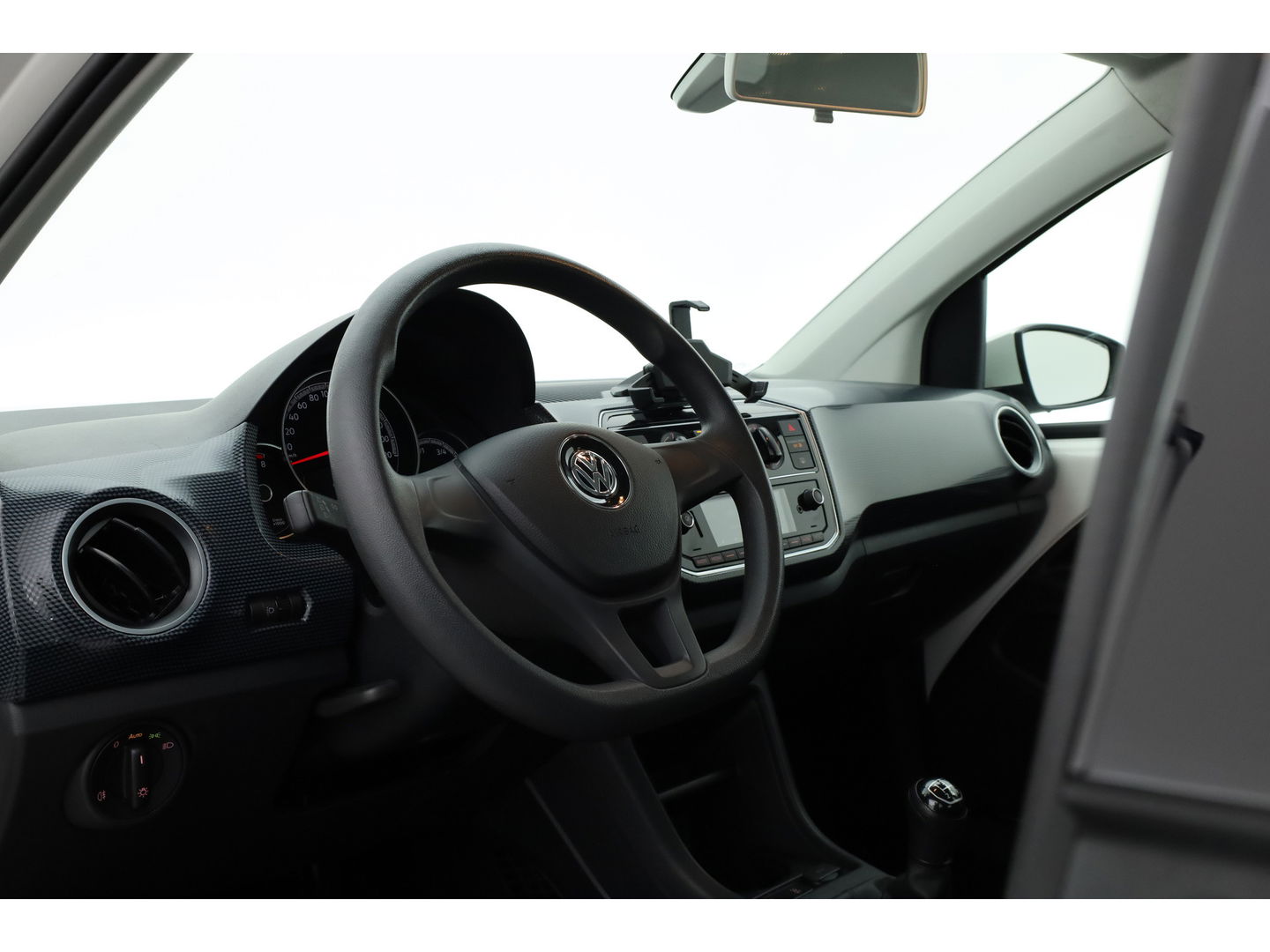 Volkswagen up! 1.0 BMT move up! | Airco | Bluetooth | Radio | Licht\Regen Sensor | DAB | All season