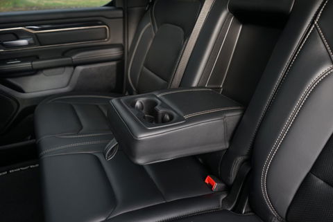 Dodge Ram 1500 4X4 5.7 V8 4x4 Crew Cab 5'7 Sport