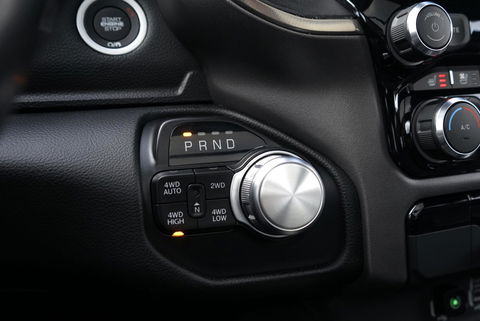 Dodge Ram 1500 4X4 5.7 V8 4x4 Crew Cab 5'7 Sport