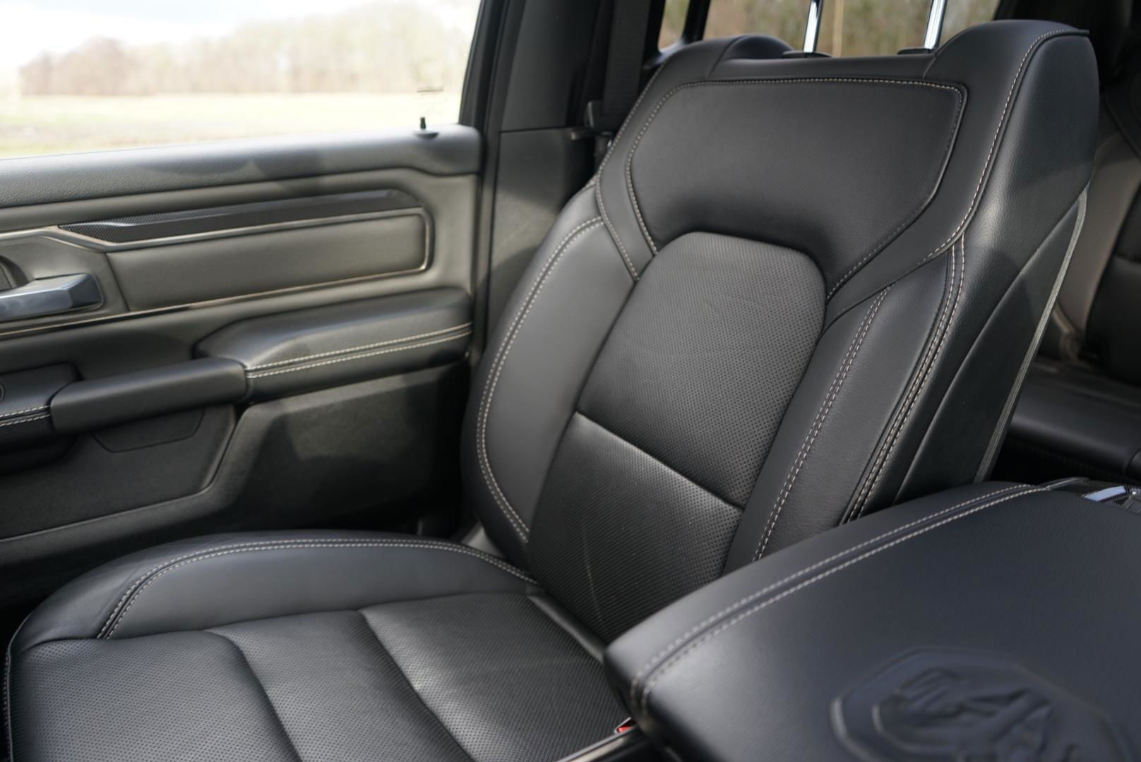 Dodge Ram 1500 4X4 5.7 V8 4x4 Crew Cab 5'7 Sport