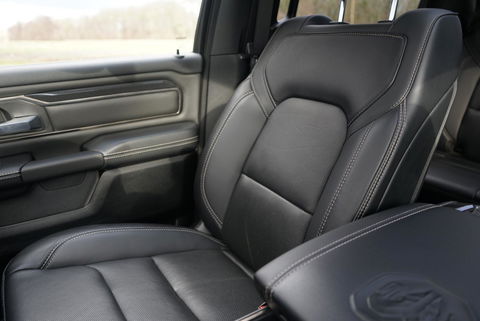 Dodge Ram 1500 4X4 5.7 V8 4x4 Crew Cab 5'7 Sport