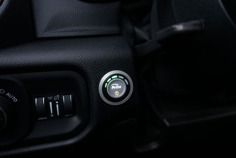 Dodge Ram Pick-Up 1500 4X4 5.7 V8 4x4 Crew Cab 5'7 Sport