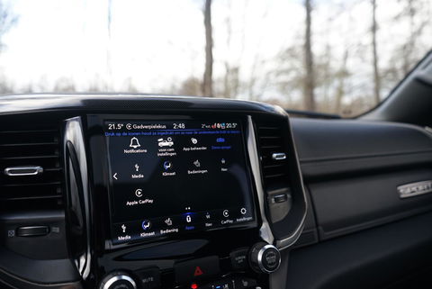 Dodge Ram Pick-Up 1500 4X4 5.7 V8 4x4 Crew Cab 5'7 Sport