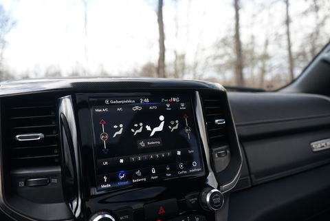 Dodge Ram Pick-Up 1500 4X4 5.7 V8 4x4 Crew Cab 5'7 Sport