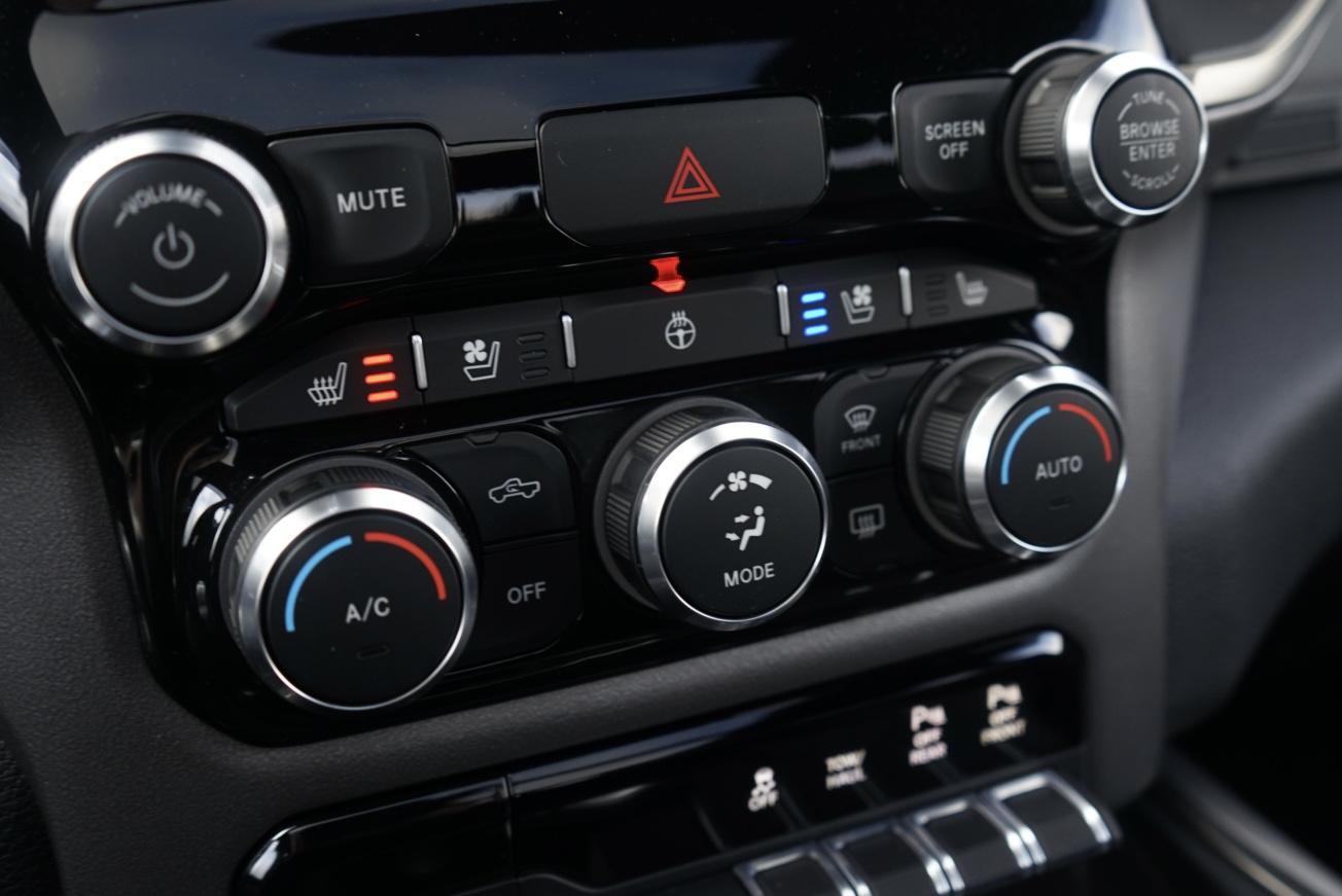 Dodge Ram Pick-Up 1500 4X4 5.7 V8 4x4 Crew Cab 5'7 Sport