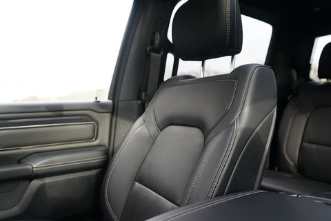 Dodge Ram Pick-Up 1500 4X4 5.7 V8 4x4 Crew Cab 5'7 Sport