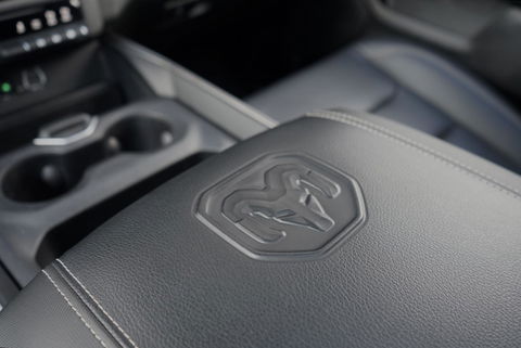 Dodge Ram Pick-Up 1500 4X4 5.7 V8 4x4 Crew Cab 5'7 Sport