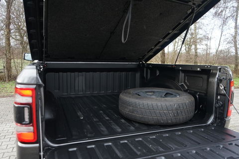 Dodge Ram Pick-Up 1500 4X4 5.7 V8 4x4 Crew Cab 5'7 Sport