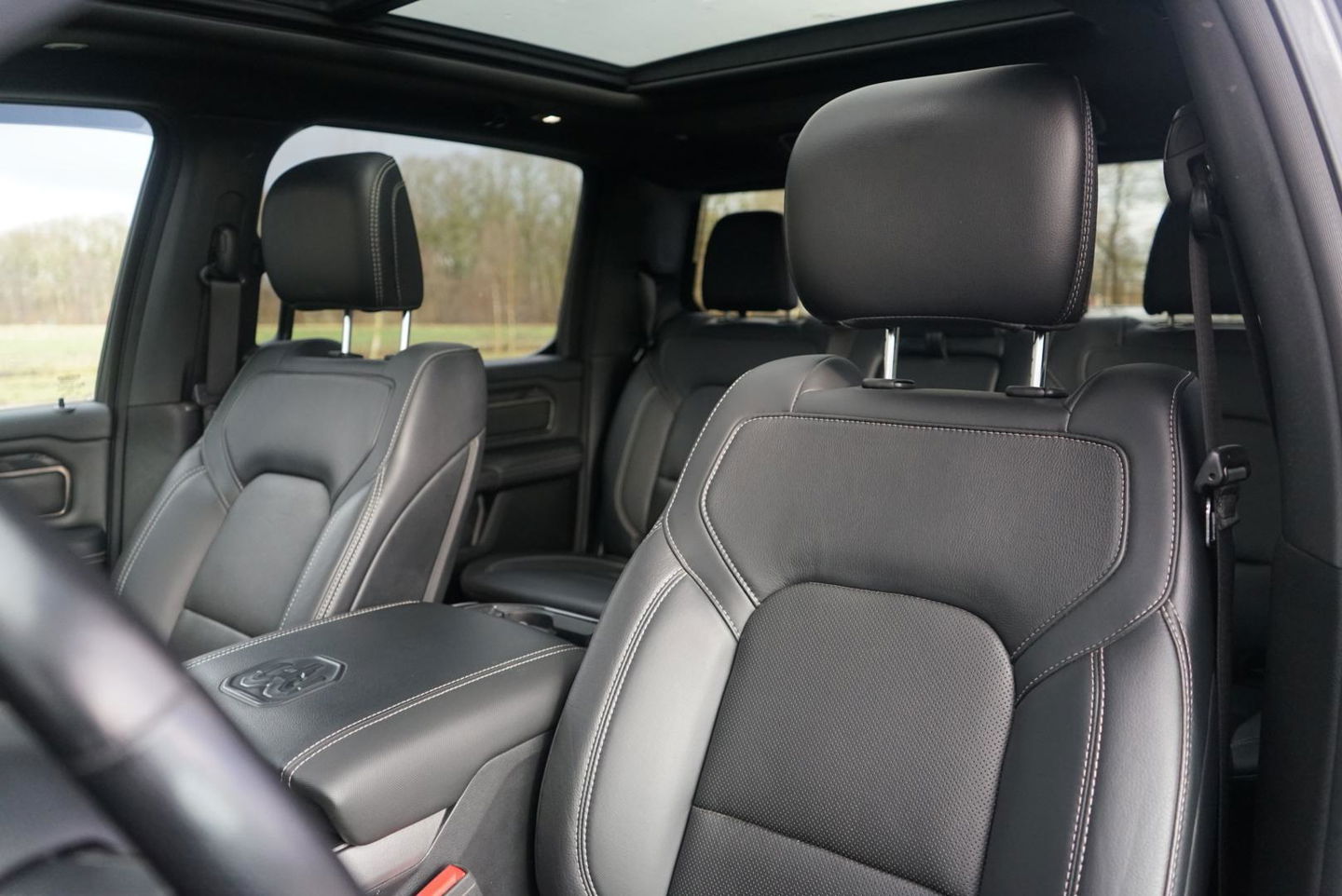 Dodge Ram 1500 4X4 5.7 V8 4x4 Crew Cab 5'7 Sport