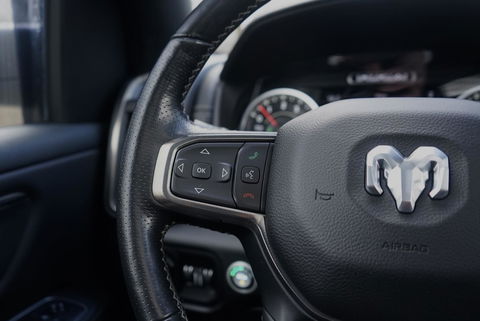 Dodge Ram 1500 4X4 5.7 V8 4x4 Crew Cab 5'7 Sport