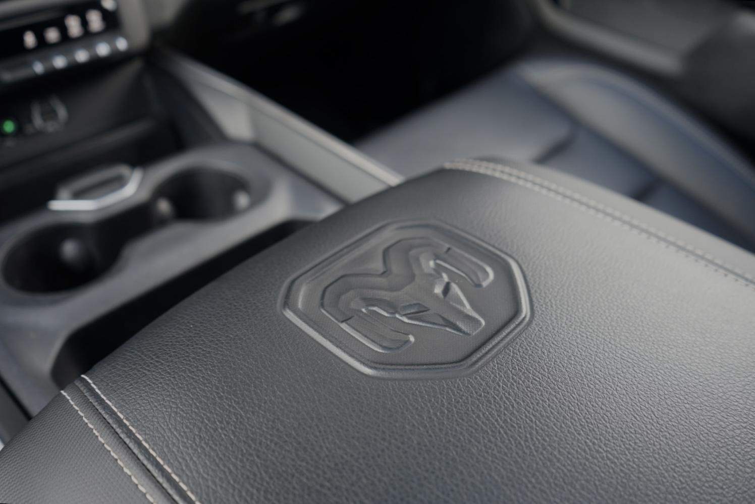 Dodge Ram 1500 4X4 5.7 V8 4x4 Crew Cab 5'7 Sport