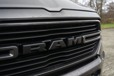 Dodge Ram 1500 4X4 5.7 V8 4x4 Crew Cab 5'7 Sport