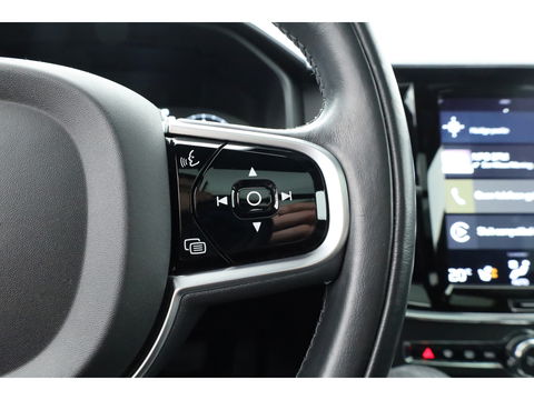 Volvo V90 Cross Country 2.0 T5 Pro | Luchtvering Four-C | Massage | Trekhaak | Pano | Head up | 360 Camera | Blis | Memory |