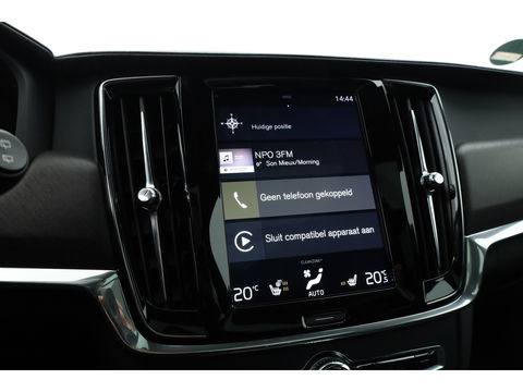 Volvo V90 Cross Country 2.0 T5 Pro | Luchtvering Four-C | Massage | Trekhaak | Pano | Head up | 360 Camera | Blis | Memory |