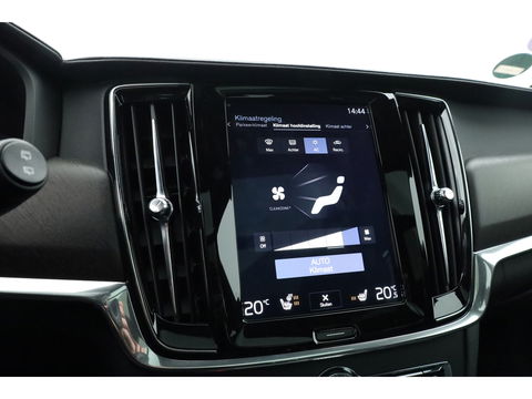 Volvo V90 Cross Country 2.0 T5 Pro | Luchtvering Four-C | Massage | Trekhaak | Pano | Head up | 360 Camera | Blis | Memory |