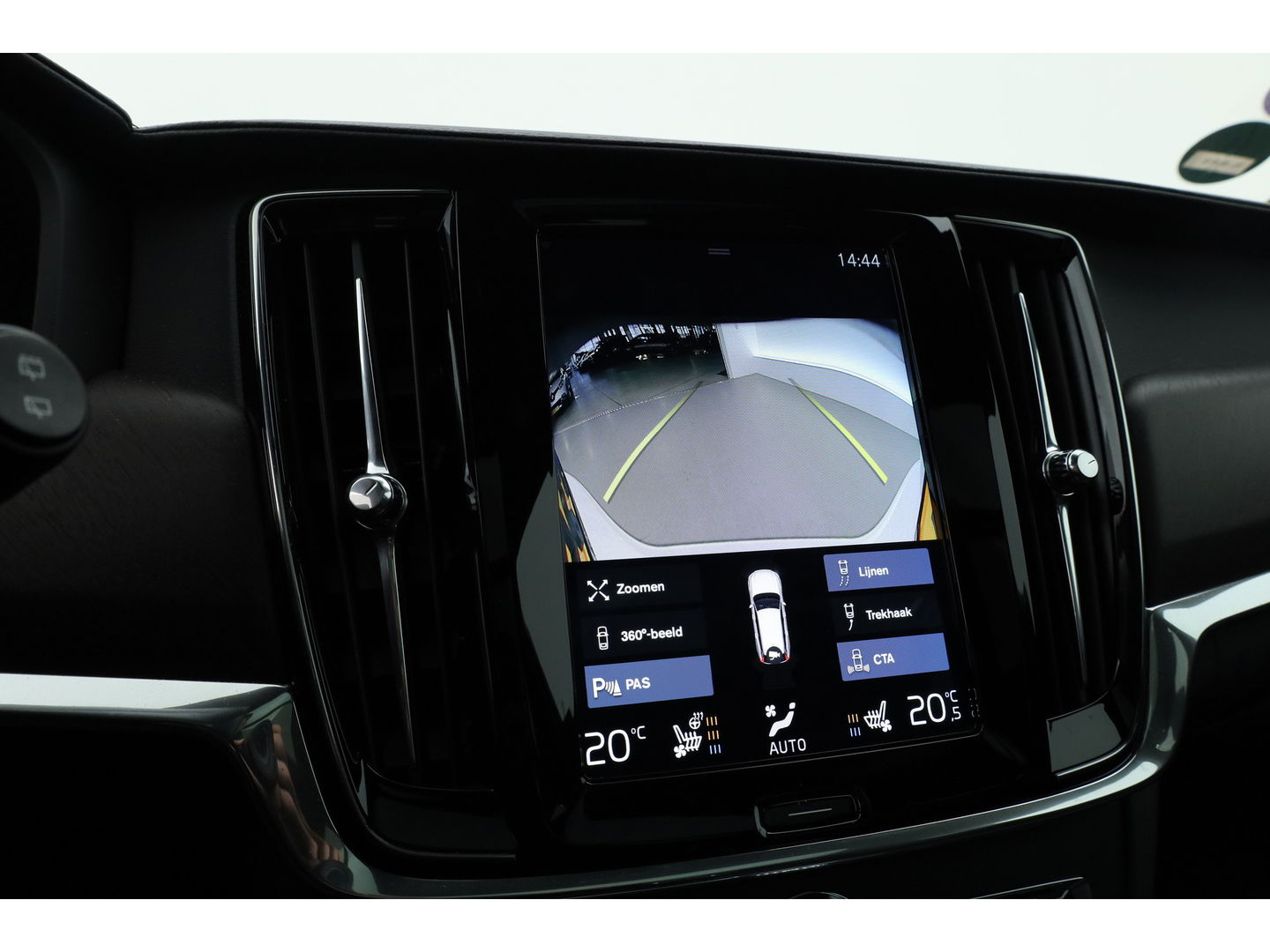 Volvo V90 Cross Country 2.0 T5 Pro | Luchtvering Four-C | Massage | Trekhaak | Pano | Head up | 360 Camera | Blis | Memory |