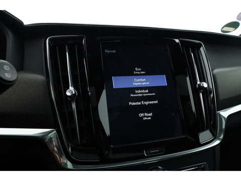 Volvo V90 Cross Country 2.0 T5 Pro | Luchtvering Four-C | Massage | Trekhaak | Pano | Head up | 360 Camera | Blis | Memory |