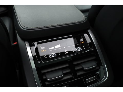 Volvo V90 Cross Country 2.0 T5 Pro | Luchtvering Four-C | Massage | Trekhaak | Pano | Head up | 360 Camera | Blis | Memory |
