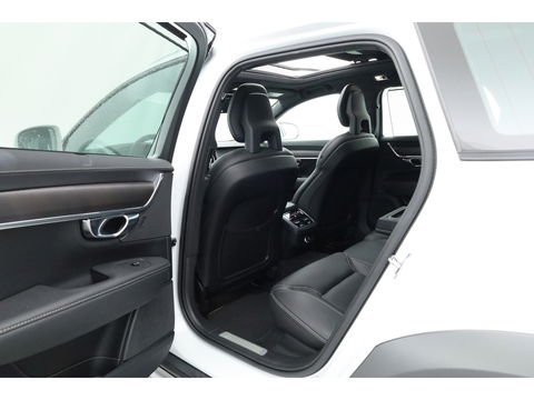 Volvo V90 Cross Country 2.0 T5 Pro | Luchtvering Four-C | Massage | Trekhaak | Pano | Head up | 360 Camera | Blis | Memory |