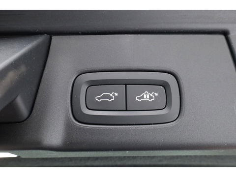 Volvo V90 Cross Country 2.0 T5 Pro | Luchtvering Four-C | Massage | Trekhaak | Pano | Head up | 360 Camera | Blis | Memory |